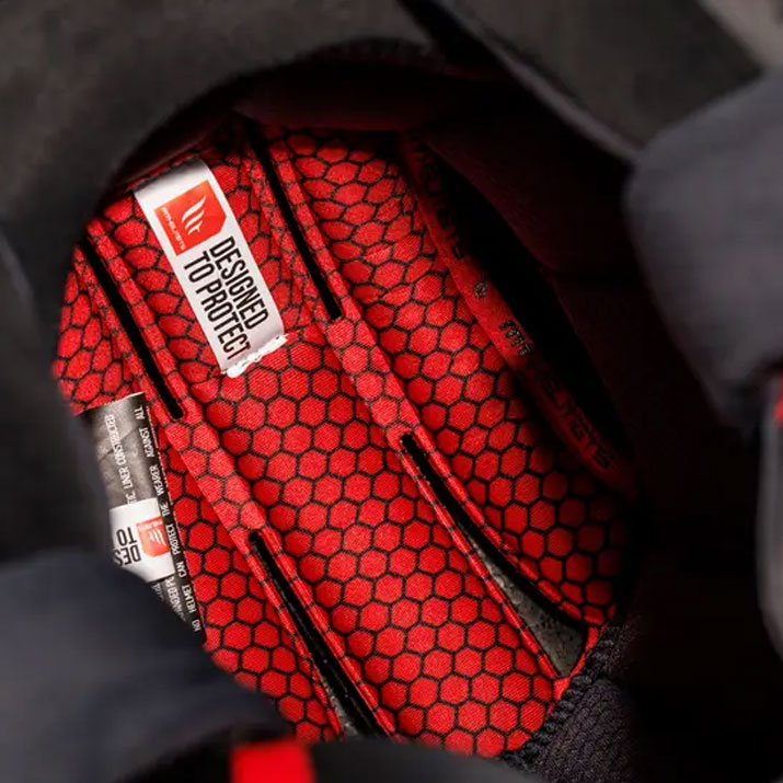 moto_helma_mt_thunder