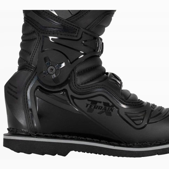 kotnikovy_system_fcs_moto_forma