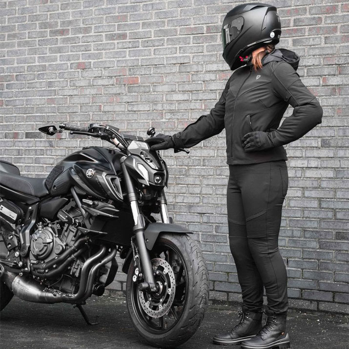 strih_slim_fit_kalhoty_revit