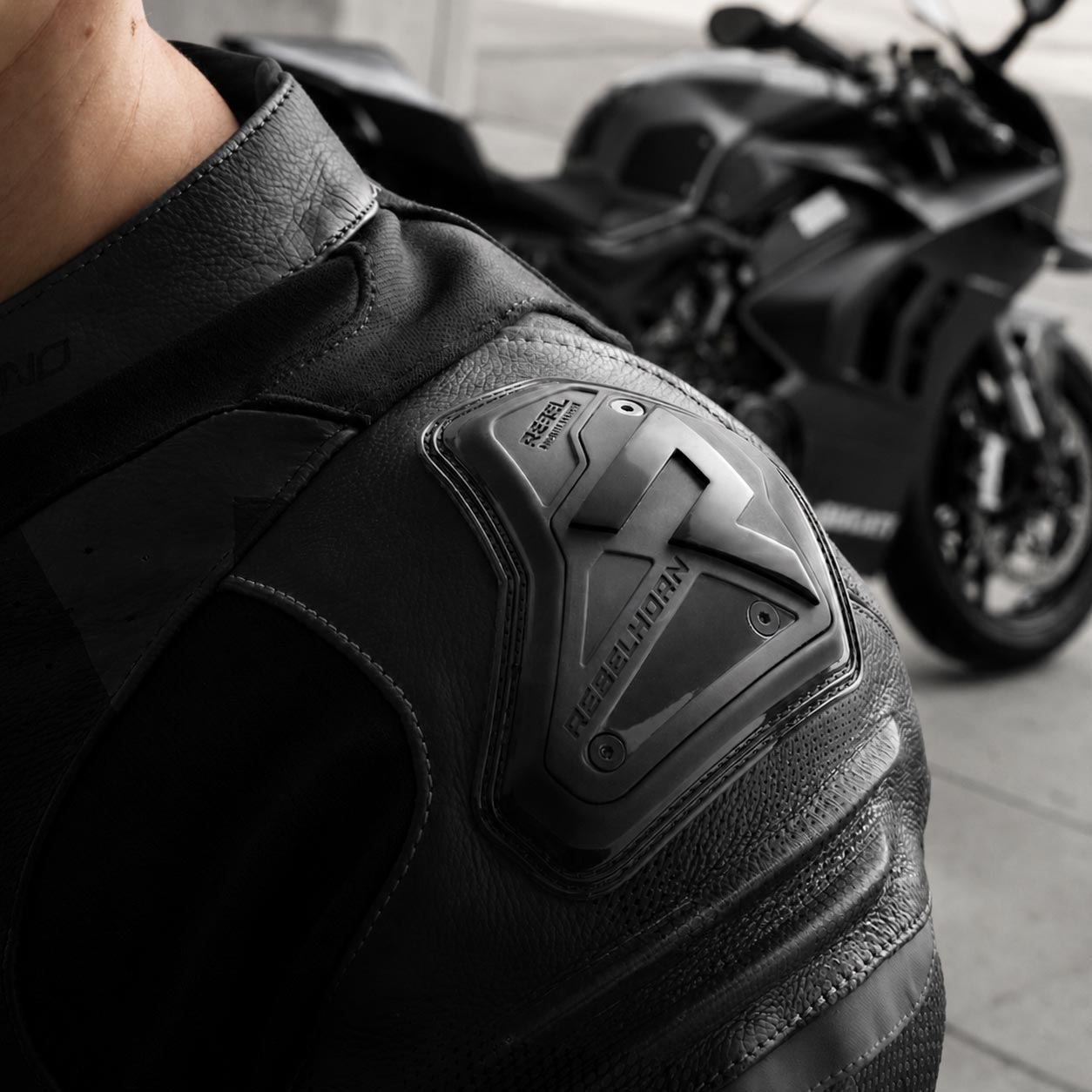 Kožená bunda na motorku Rebelhorn