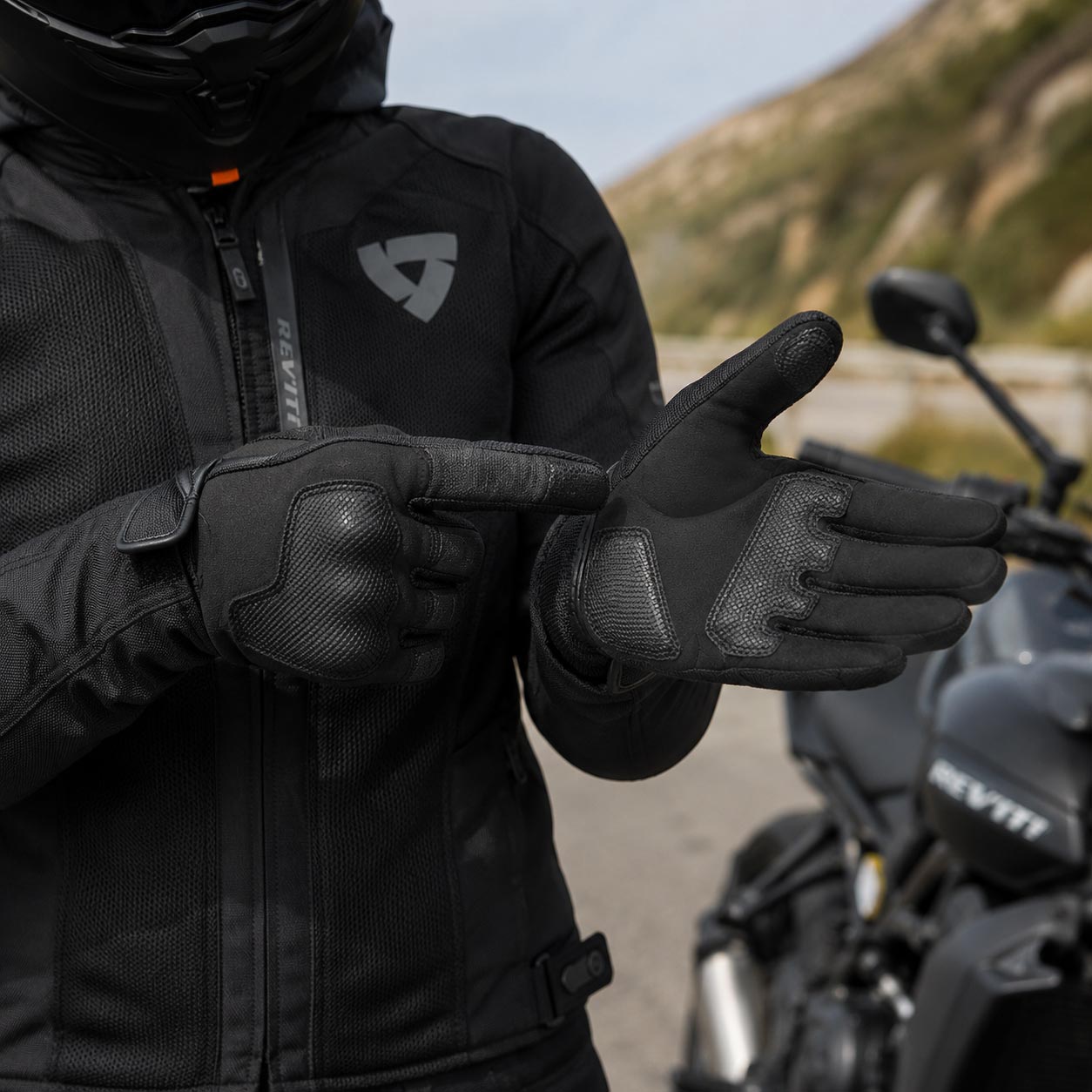 Moto rukavice Revit