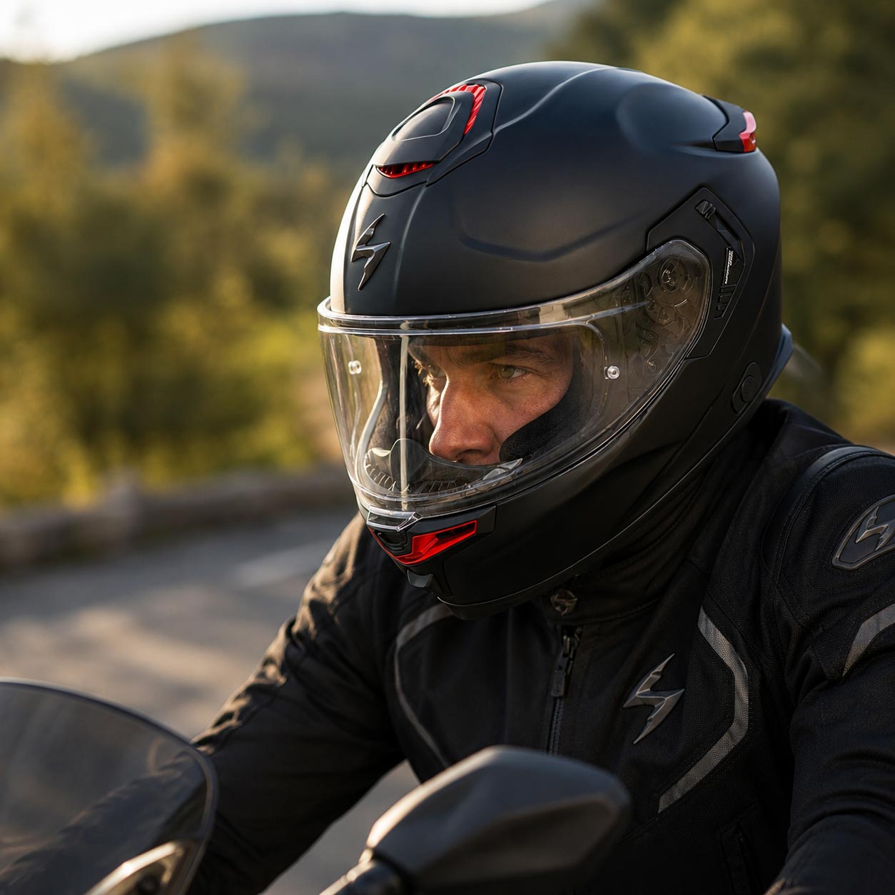 Helma na motocykl Scorpion