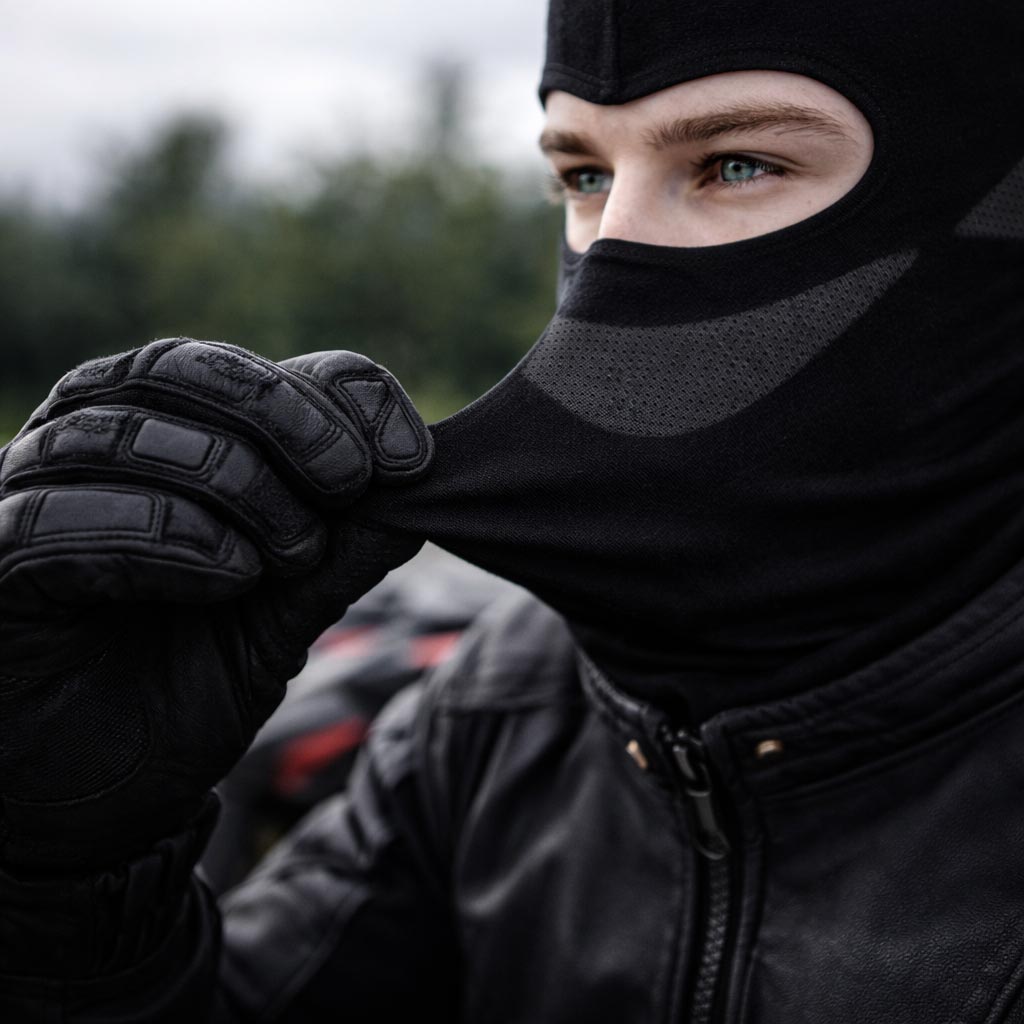 Kukla pod helmu na motorku Street Racer