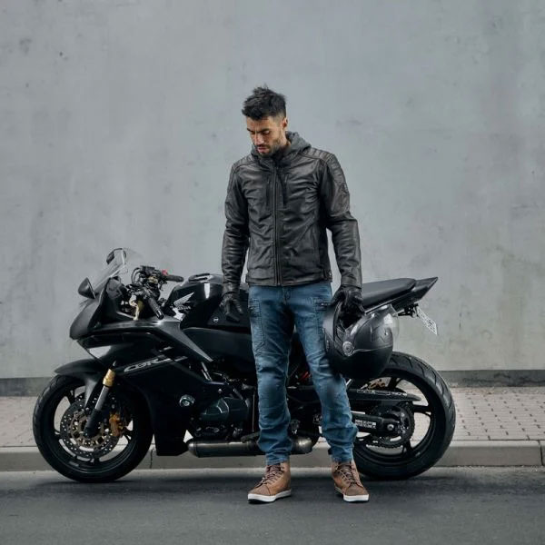 Slim fit střih Rebelhorn