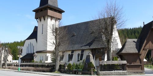 Kostel sv. Anny Oravská Lesná