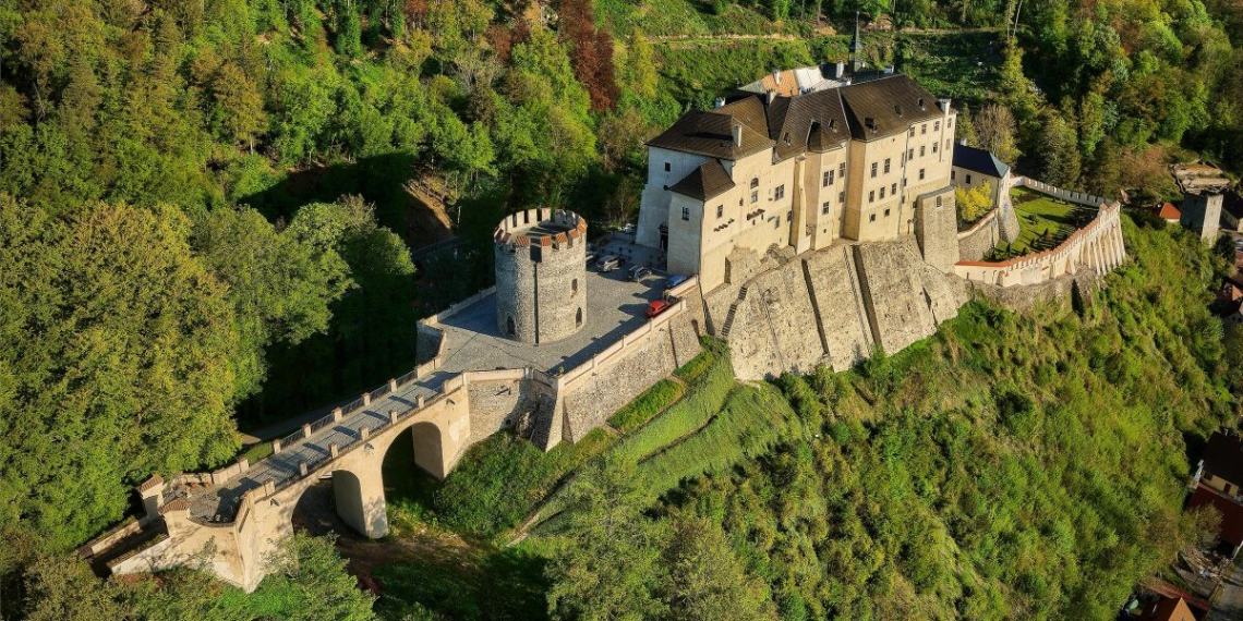 Hrad-Český-Šternberk