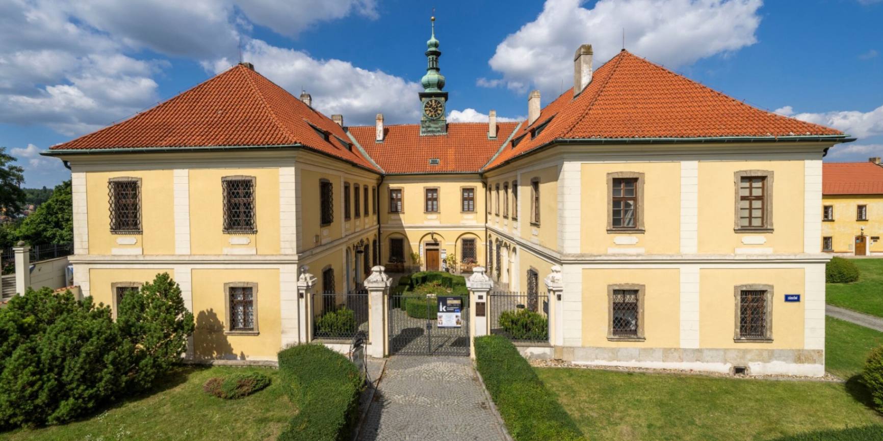 Kladenský-zámek