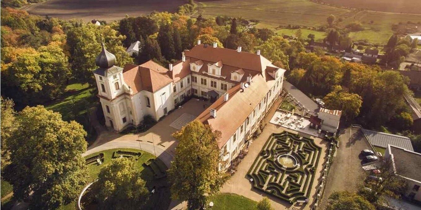 barokní-zámek-Loučeň