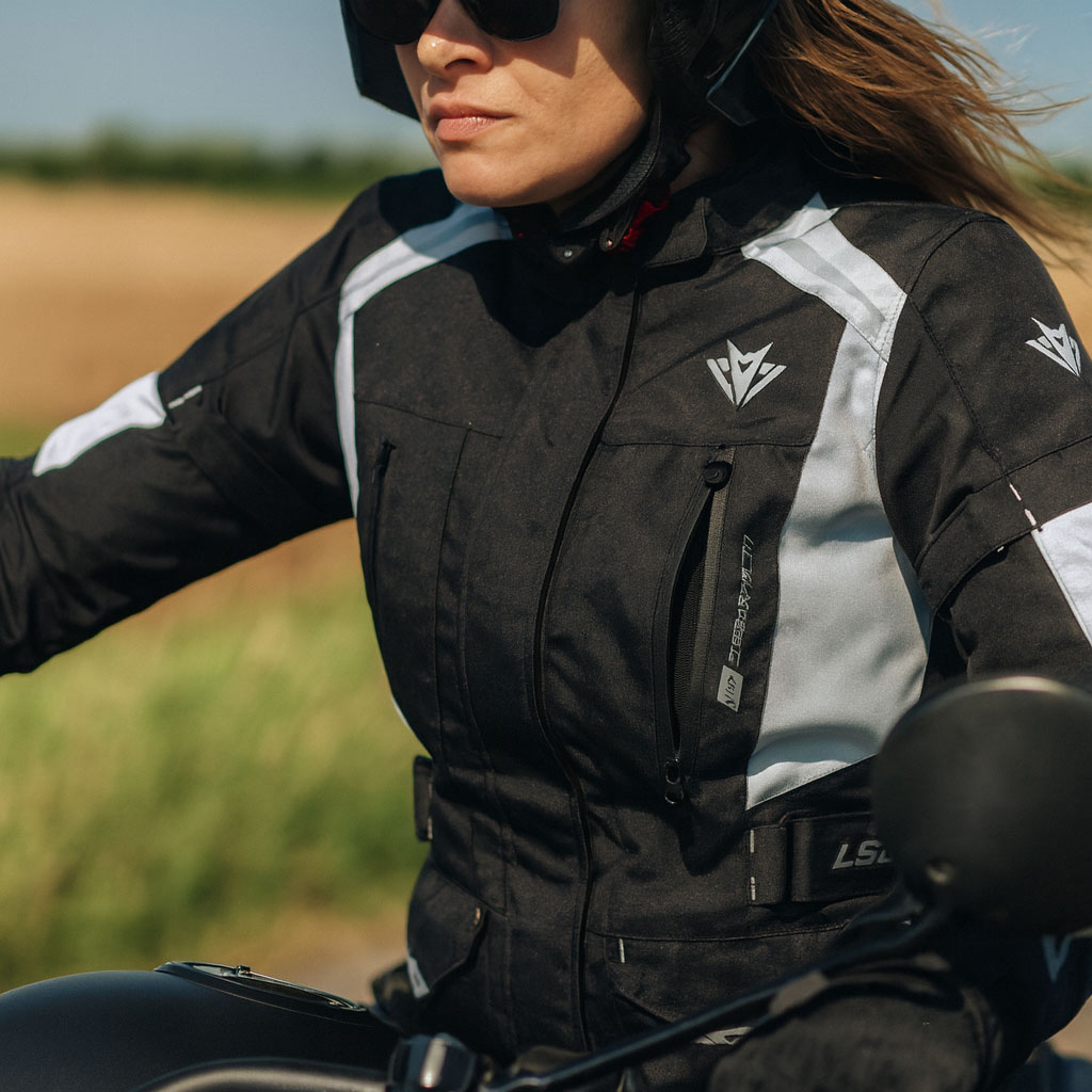 ventilační systém bundy na moto RSA