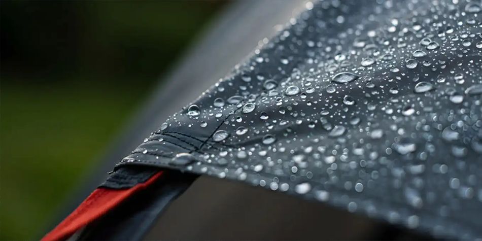 detail plachty na motorku