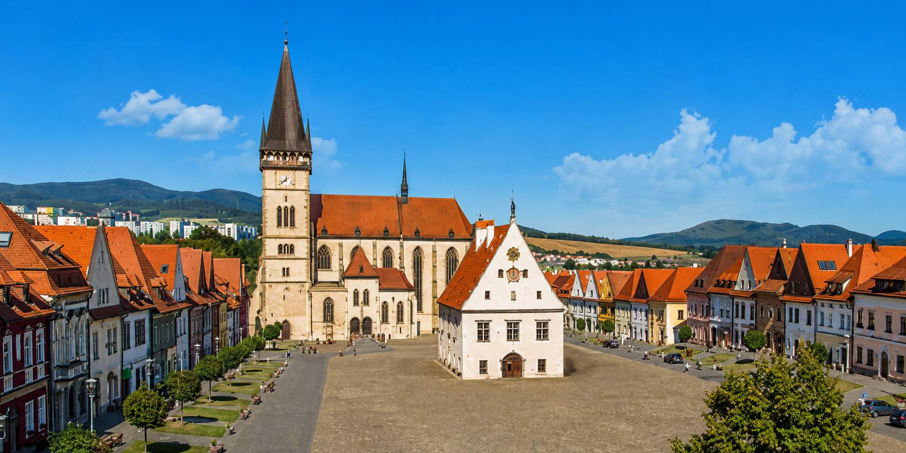 Bazilika svatého Jiljí na Radničním náměstí v historickém centru města Bardejovd