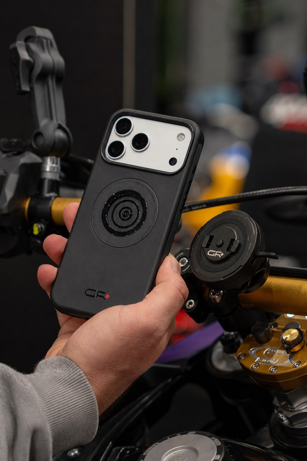 Rychloupínací kryt GRxplore pro uchycení telefonu na motorku