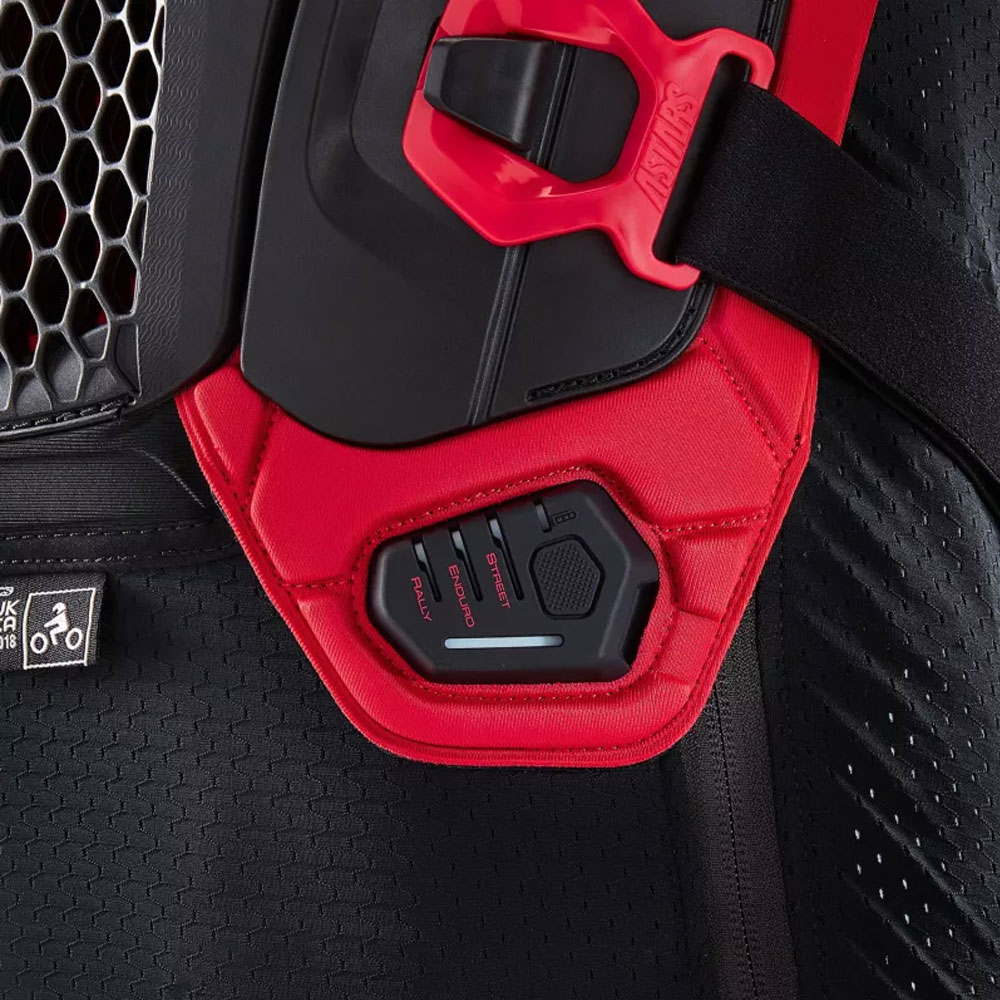 prsluk sa zračnim jastukom i LED zaslonom Alpinestars