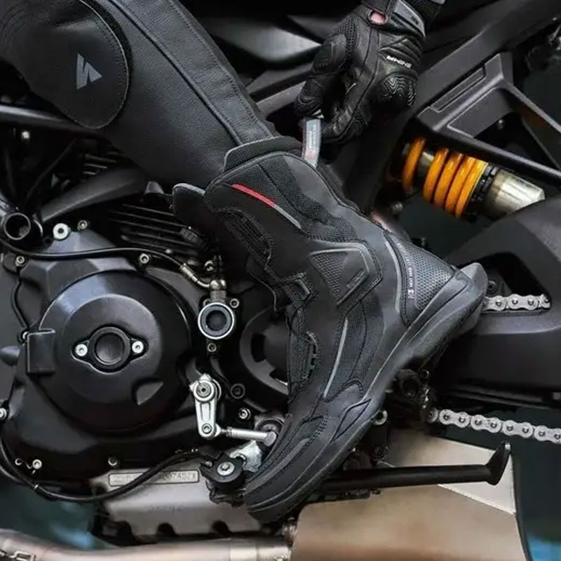 obuv pro motorkáře Shima