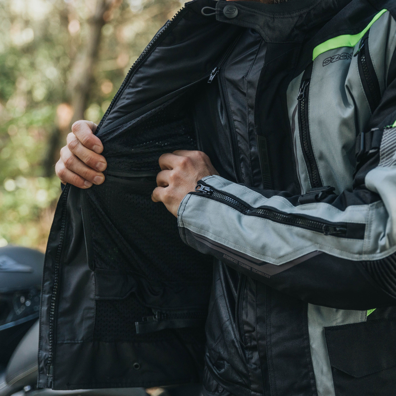 konstrukce bundy na motorku Ozone