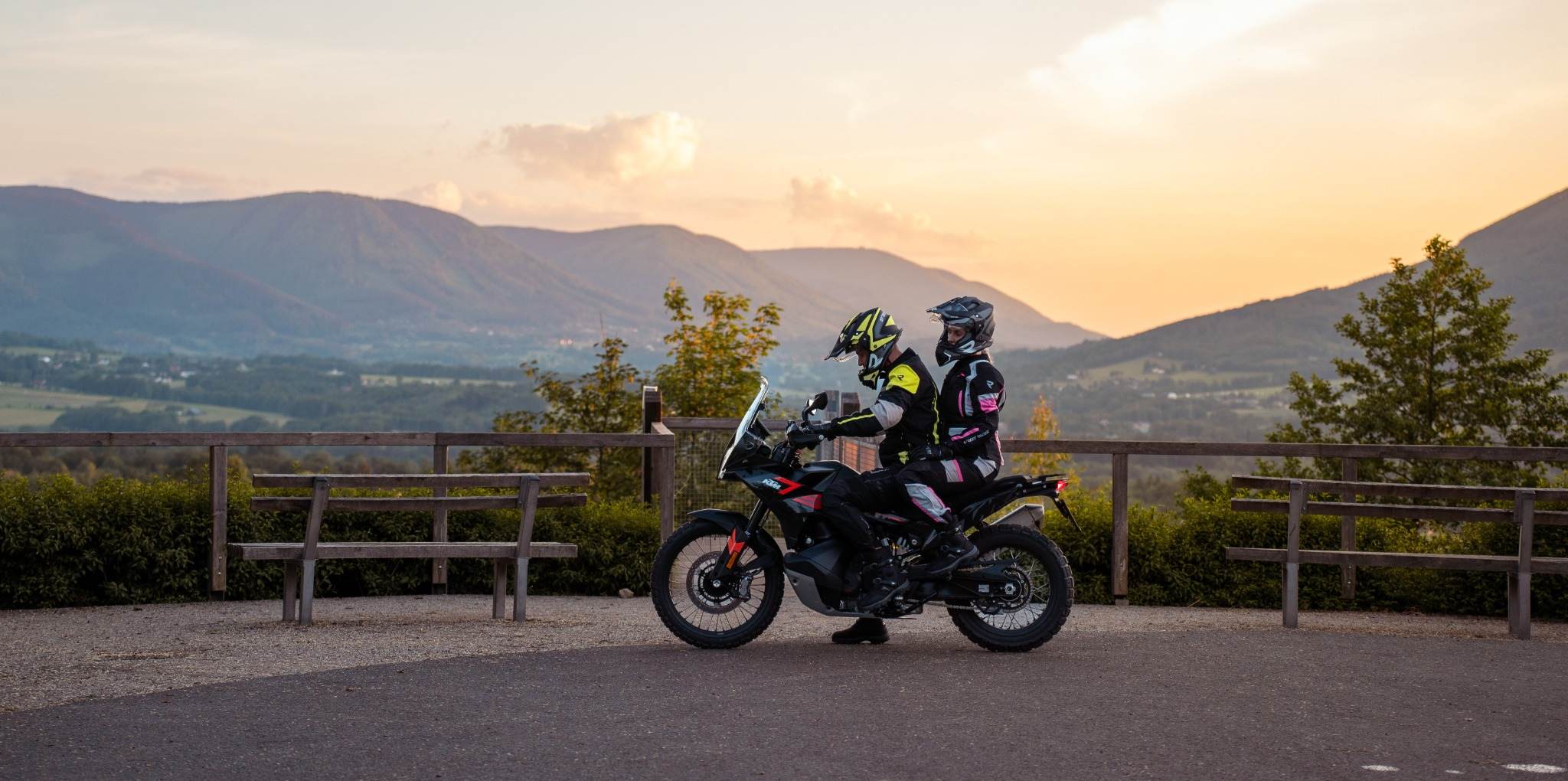 Cestování na motorce ve dvou