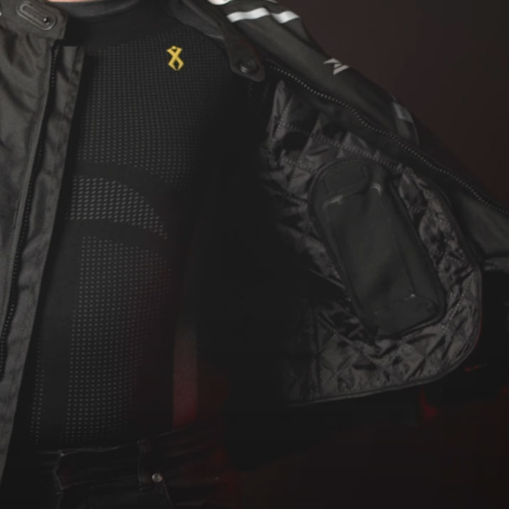 Vnější i vnitřní kapsy